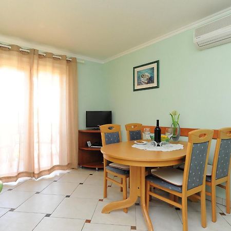 Apartmani Villa Elvira Sukošan Quarto foto